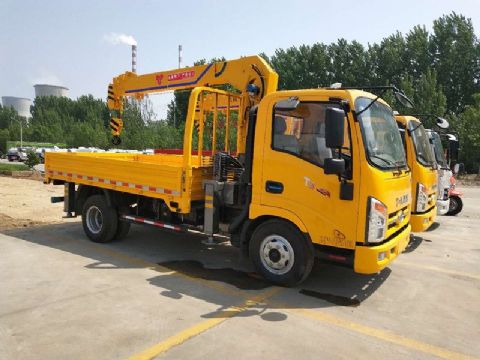 點擊查看詳細信息<br>標題：3.2噸唐駿隨車吊 閱讀次數：1568